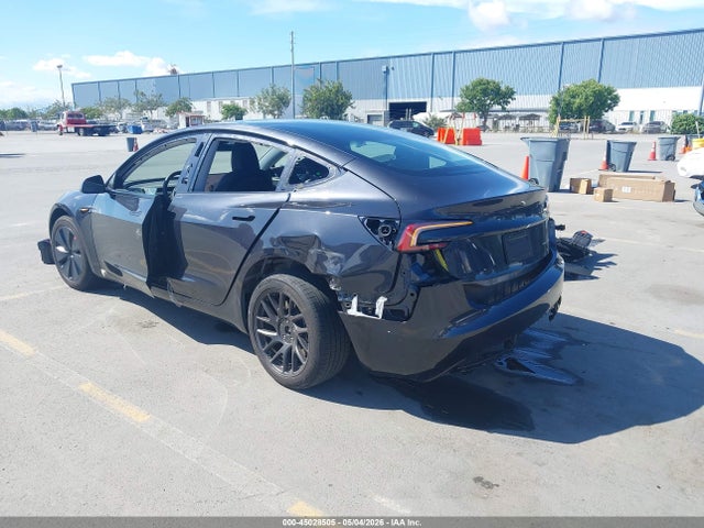 Tesla Model 3 Long Range All-wheel Drive