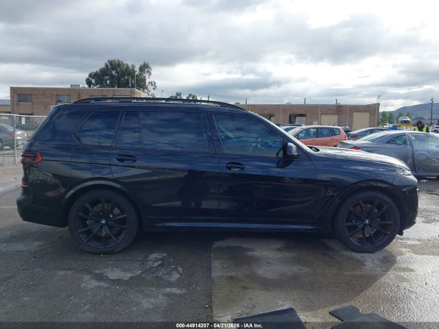 BMW X Series M60i