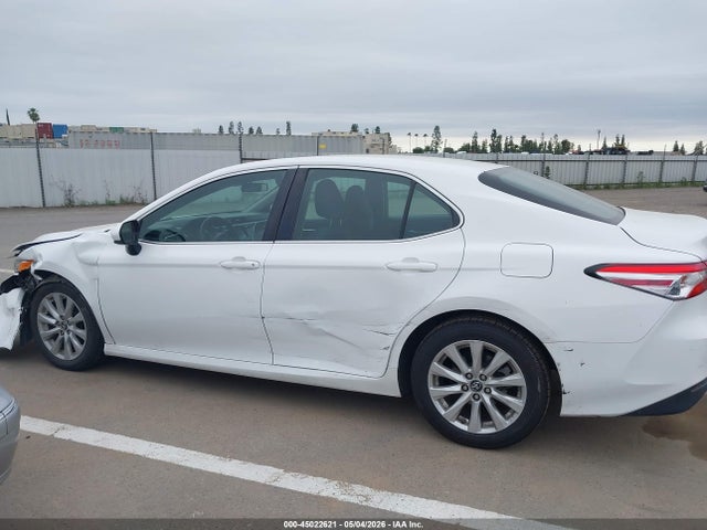 Toyota Camry Le
