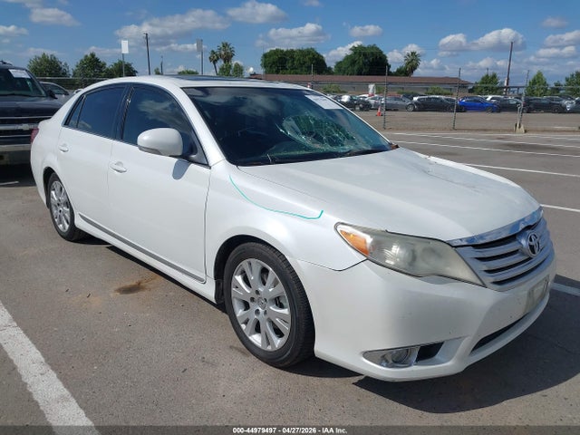 Salvage Toyota Avalon Image