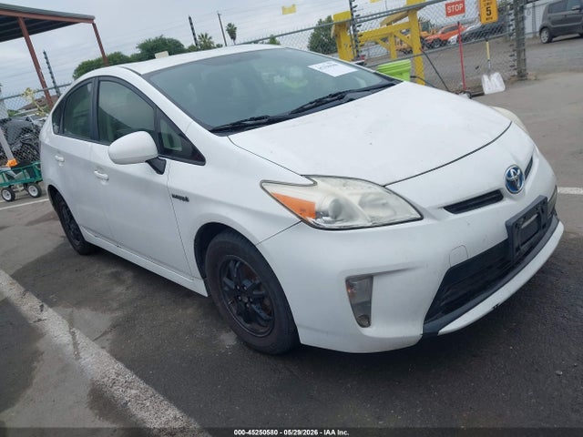 Salvage Toyota Prius Image