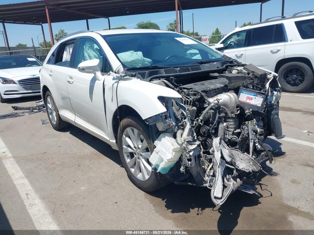 Salvage Toyota Venza Image