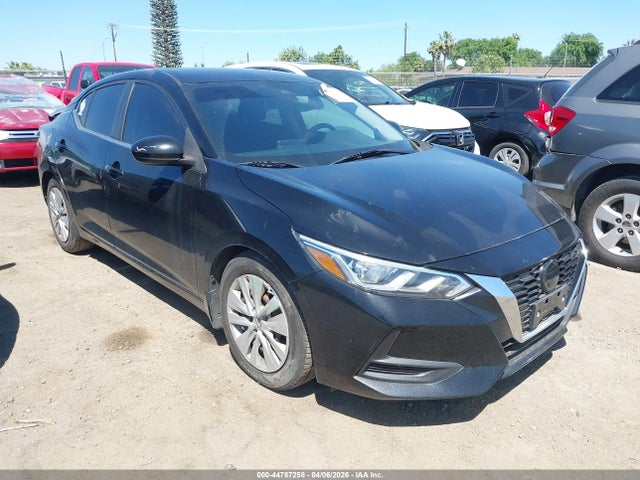 Salvage Nissan Sentra Image