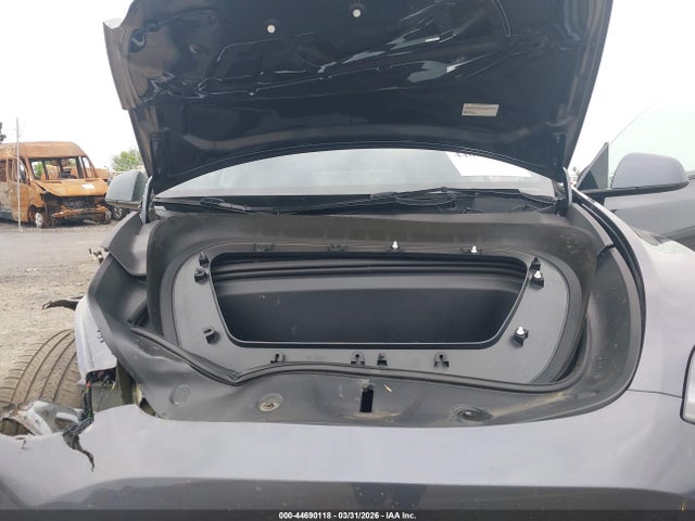 Tesla Model Y Performance Dual Motor All-wheel Drive