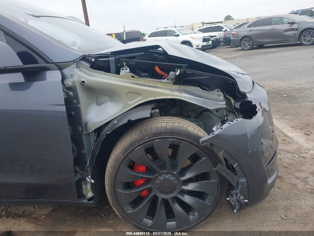 Tesla Model Y Performance Dual Motor All-wheel Drive