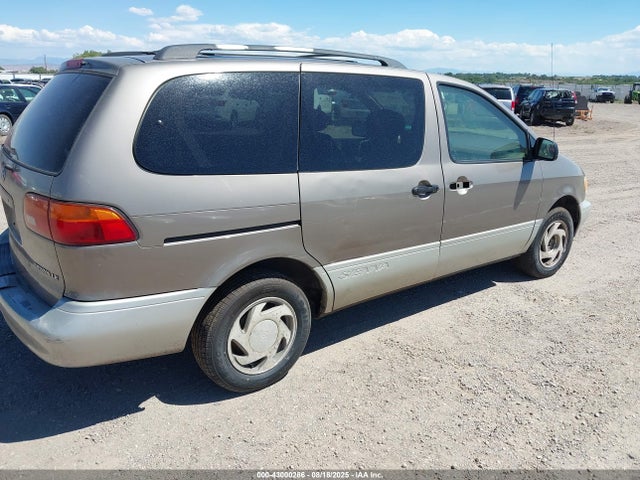 Toyota Sienna Xle