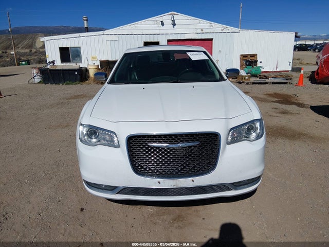 Chrysler 300c Awd