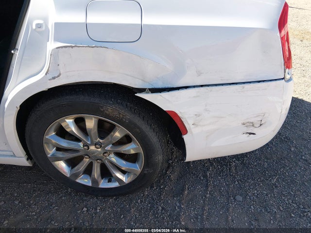 Chrysler 300c Awd