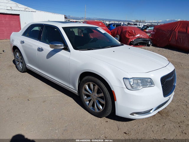 Salvage Chrysler 300c Image