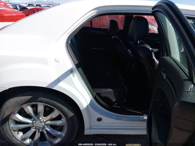 Chrysler 300c Awd