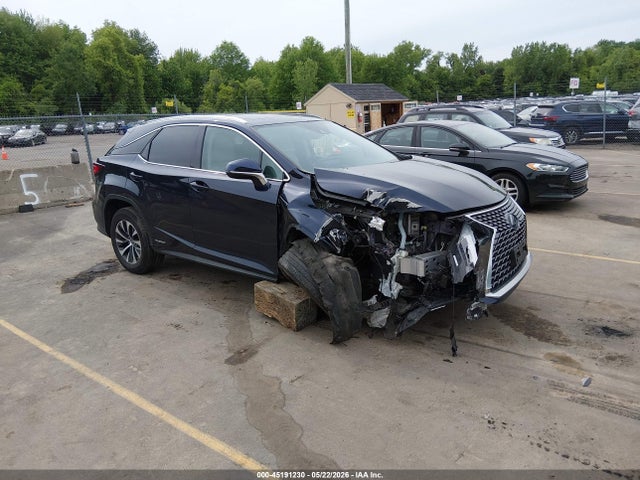 Salvage Lexus RX Image