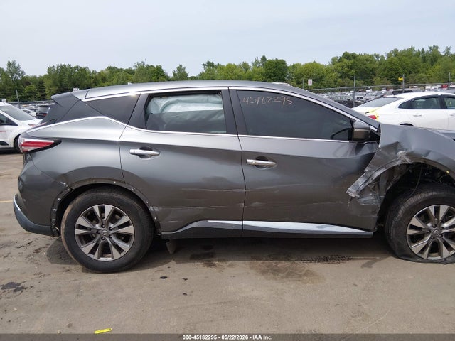 Nissan Murano S