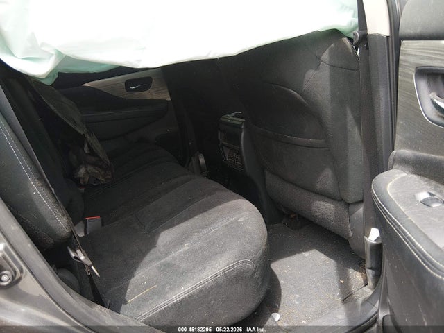 Nissan Murano S