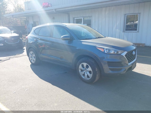Salvage Hyundai TUCSON Image