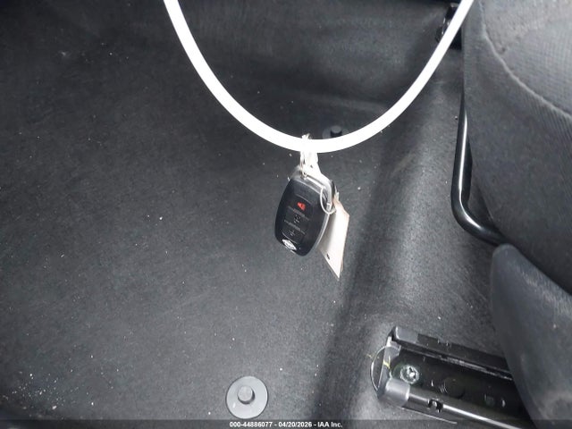 Nissan Kicks S