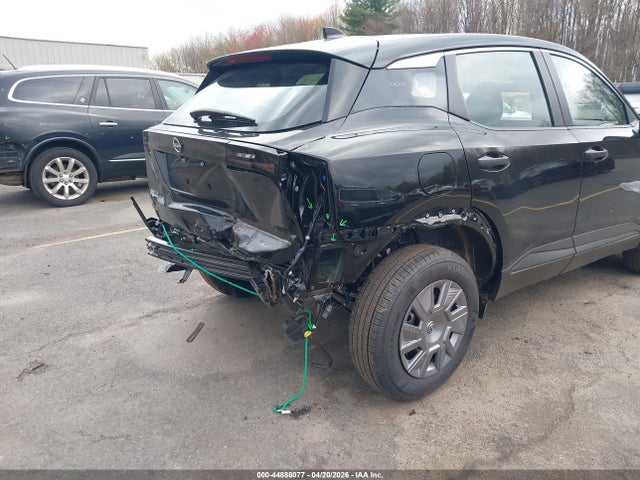 Nissan Kicks S