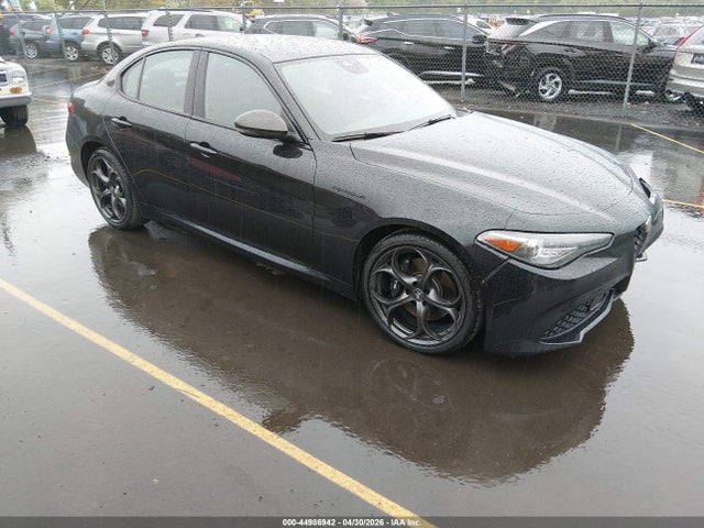 Salvage Alfa Romeo Giulia Image