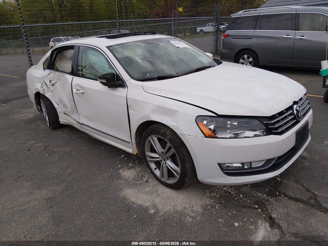 Salvage Volkswagen Passat Image