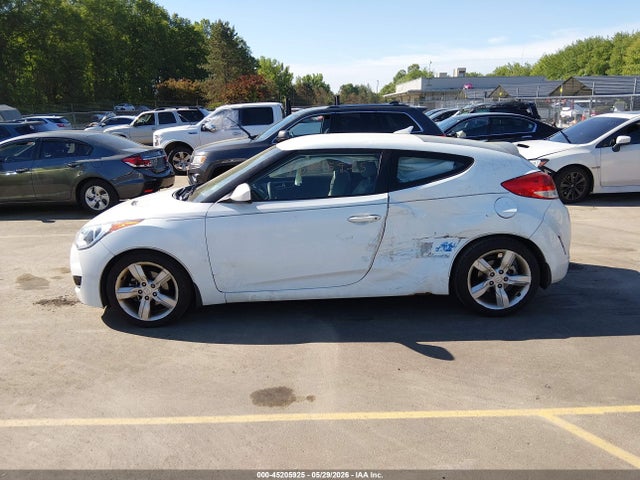 Hyundai VELOSTER