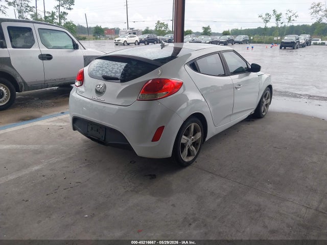 Hyundai VELOSTER