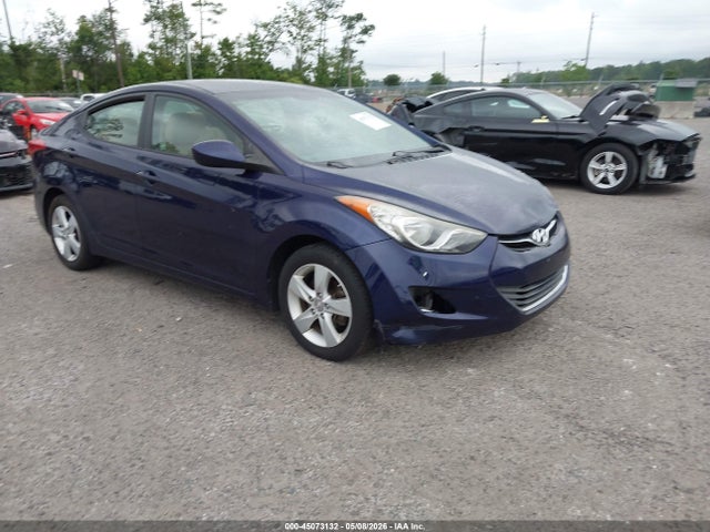 Salvage Hyundai ELANTRA Image