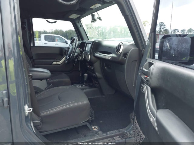 Jeep Wrangler Sahara 4x4