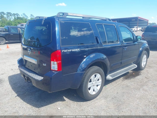 Nissan Pathfinder Le
