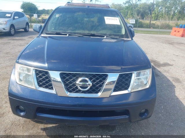 Nissan Pathfinder Le