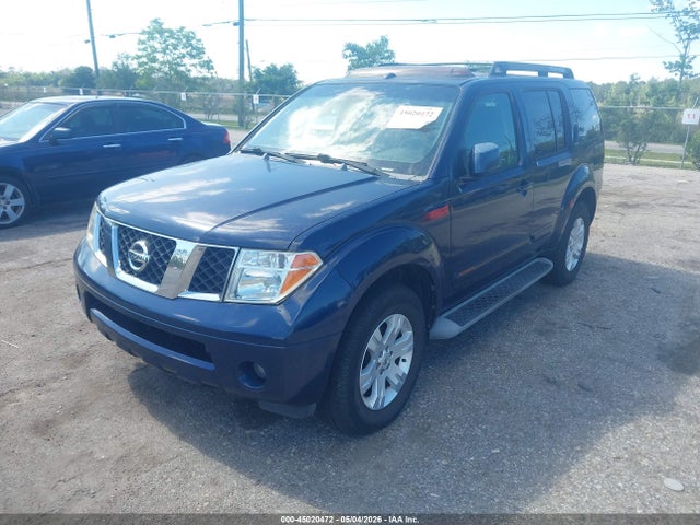 Nissan Pathfinder Le