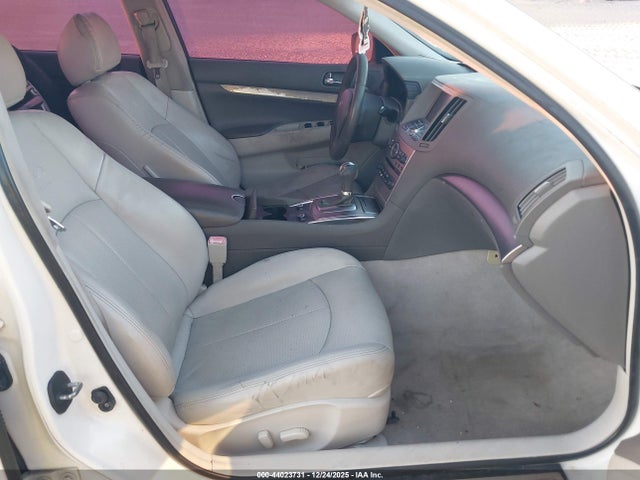 INFINITI G25 Journey