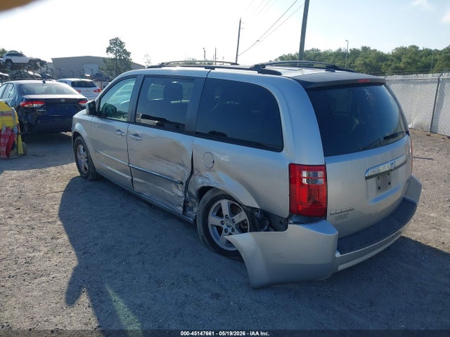Dodge Grand Caravan Sxt