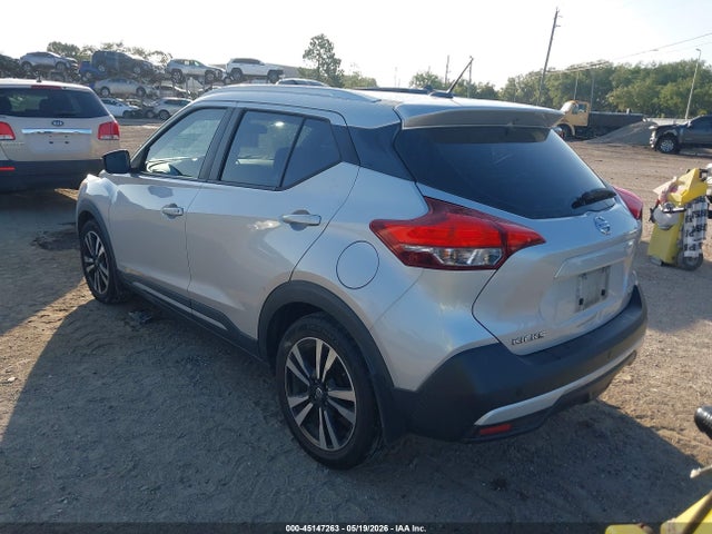 Nissan Kicks Sr