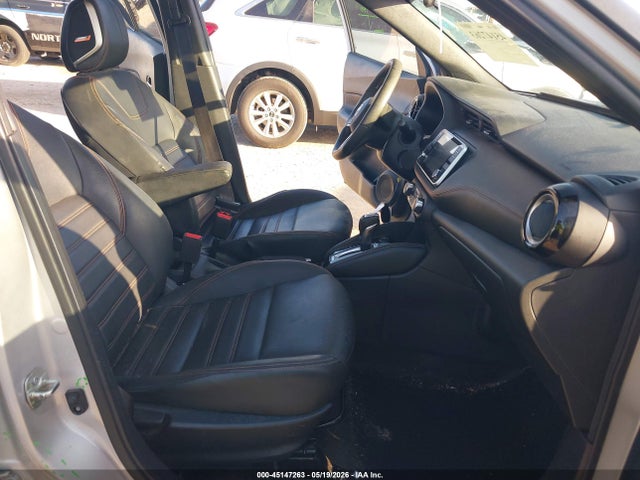 Nissan Kicks Sr
