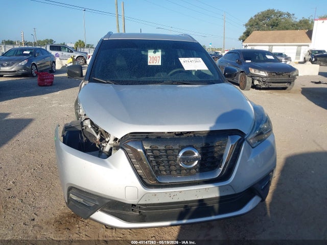 Nissan Kicks Sr