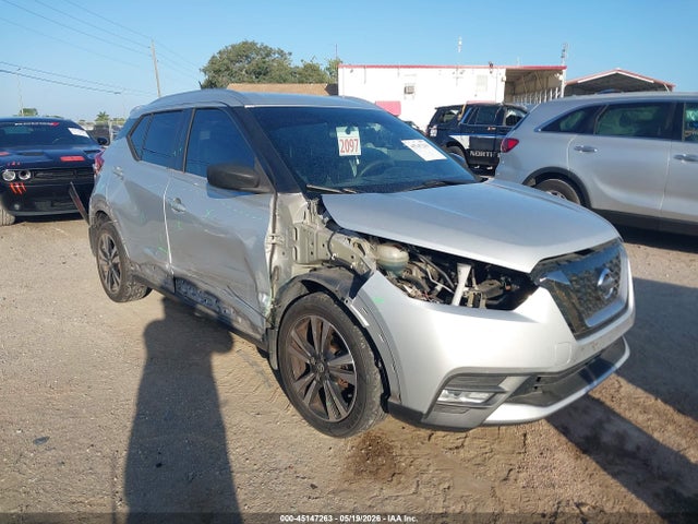 Salvage Nissan Kicks Image