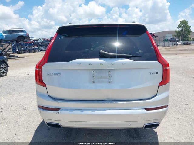 Volvo XC90 T6 Momentum