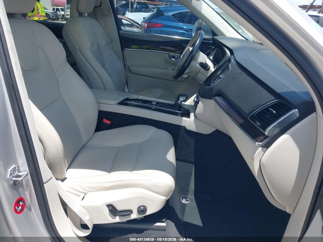 Volvo XC90 T6 Momentum