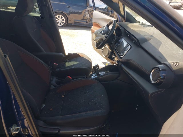 Nissan Kicks Sr