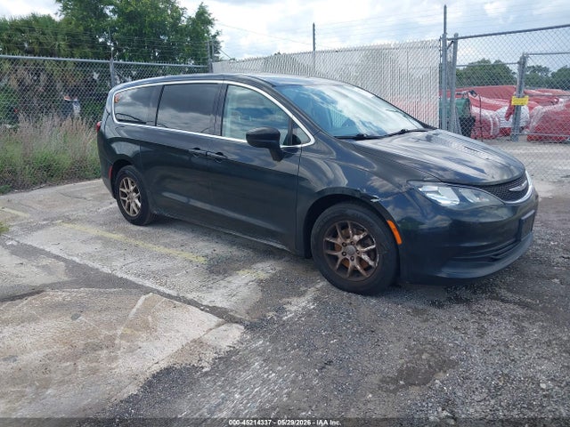 Salvage Chrysler Pacifica Image