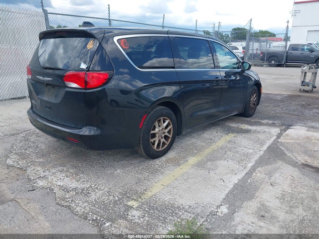 Chrysler Pacifica Touring