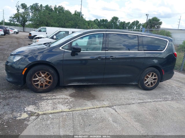 Chrysler Pacifica Touring