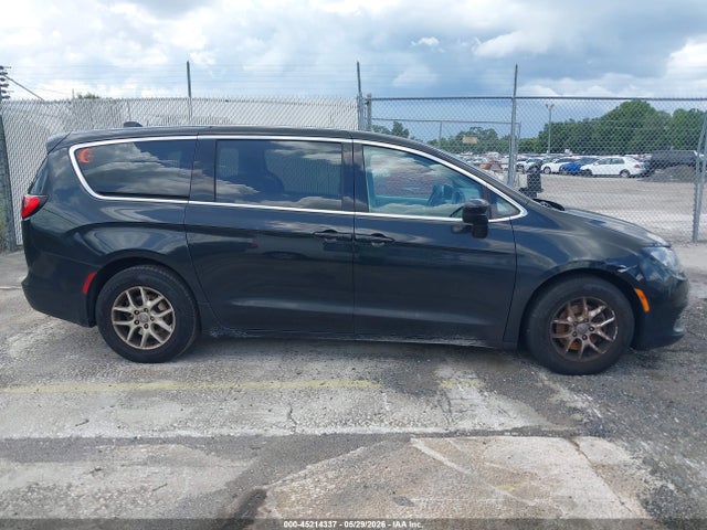 Chrysler Pacifica Touring