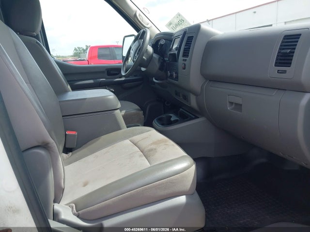 Nissan Nv Sl V8