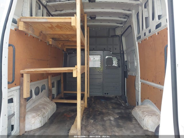 Nissan Nv Sl V8