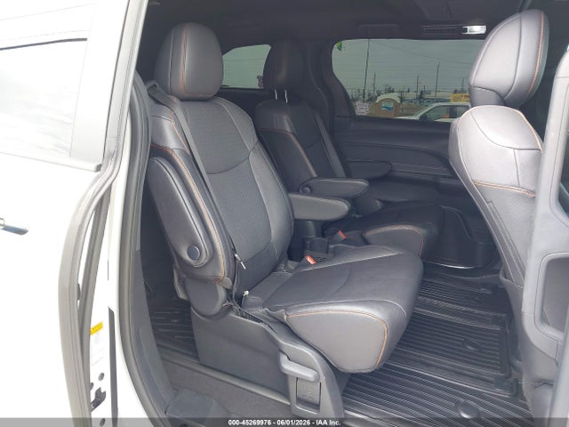 Toyota Sienna Xse