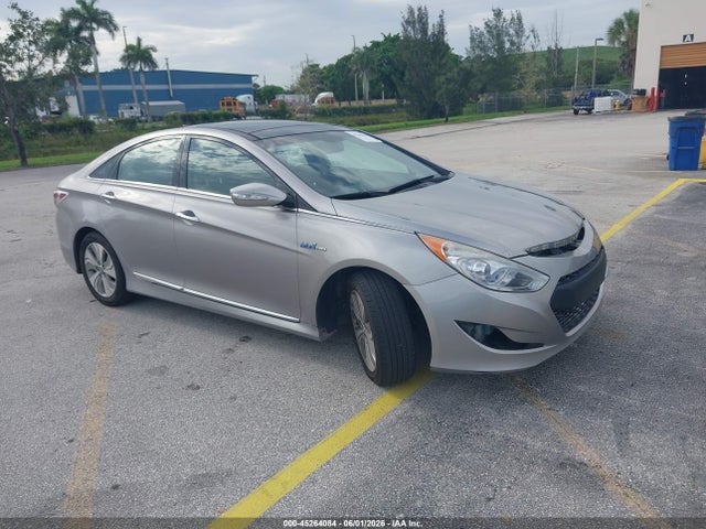 Salvage Hyundai SONATA Image