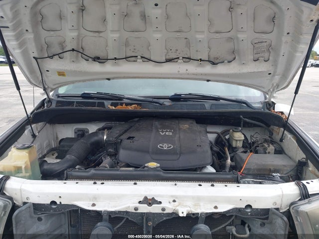 Toyota Tundra Sr5 V6