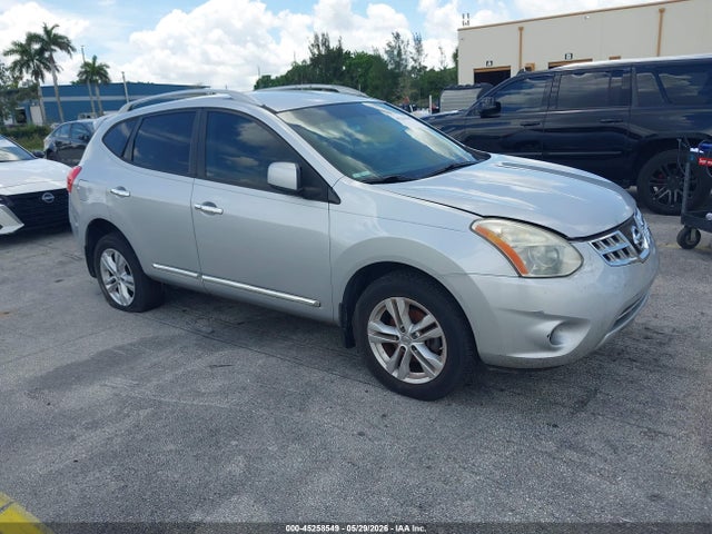 Salvage Nissan Rogue Image