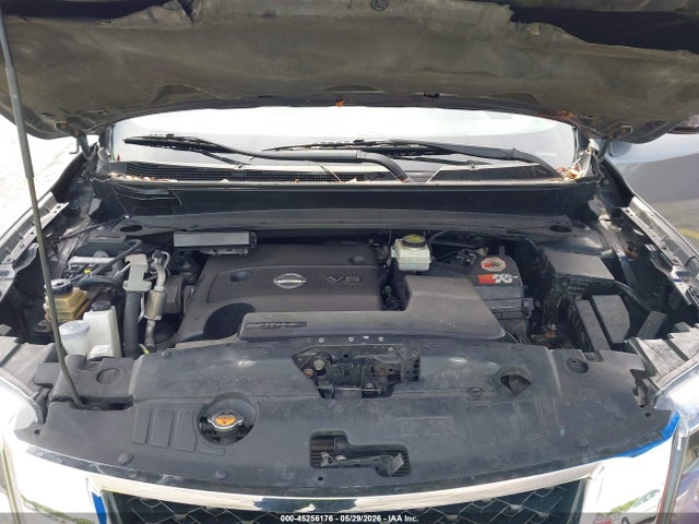 Nissan Pathfinder Sv