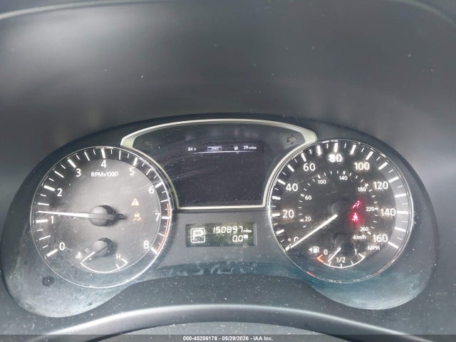 Nissan Pathfinder Sv